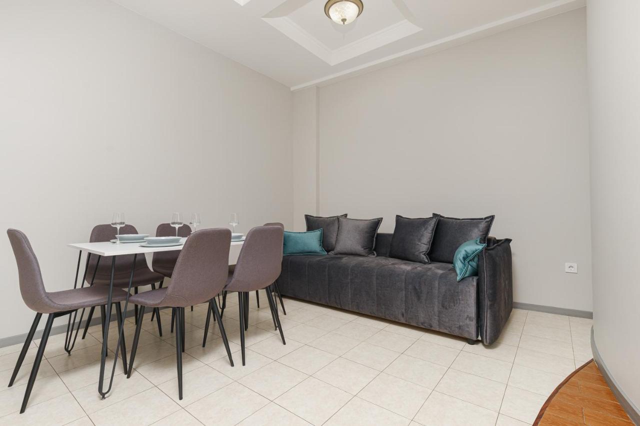 Arcadia Palace 2-Bedrooms Apartment With Terrace Odesa Exterior photo