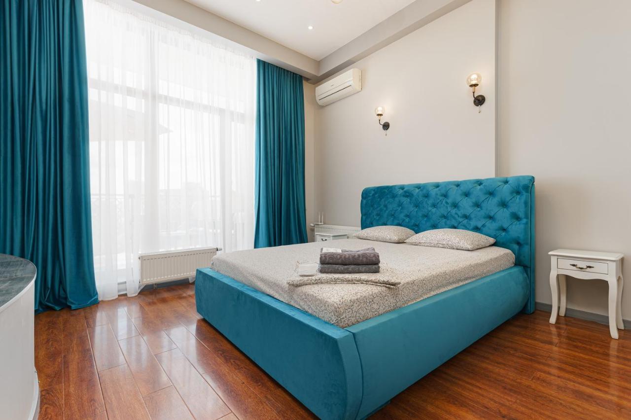 Arcadia Palace 2-Bedrooms Apartment With Terrace Odesa Exterior photo